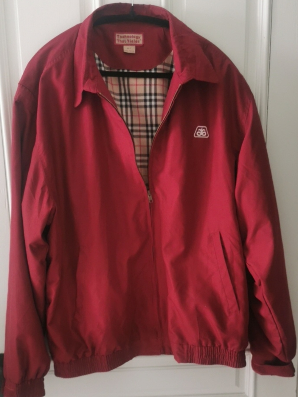 VTG Pioneer Seed Farm 🌾 BurberryLined Harrington Red Jacket. XLT